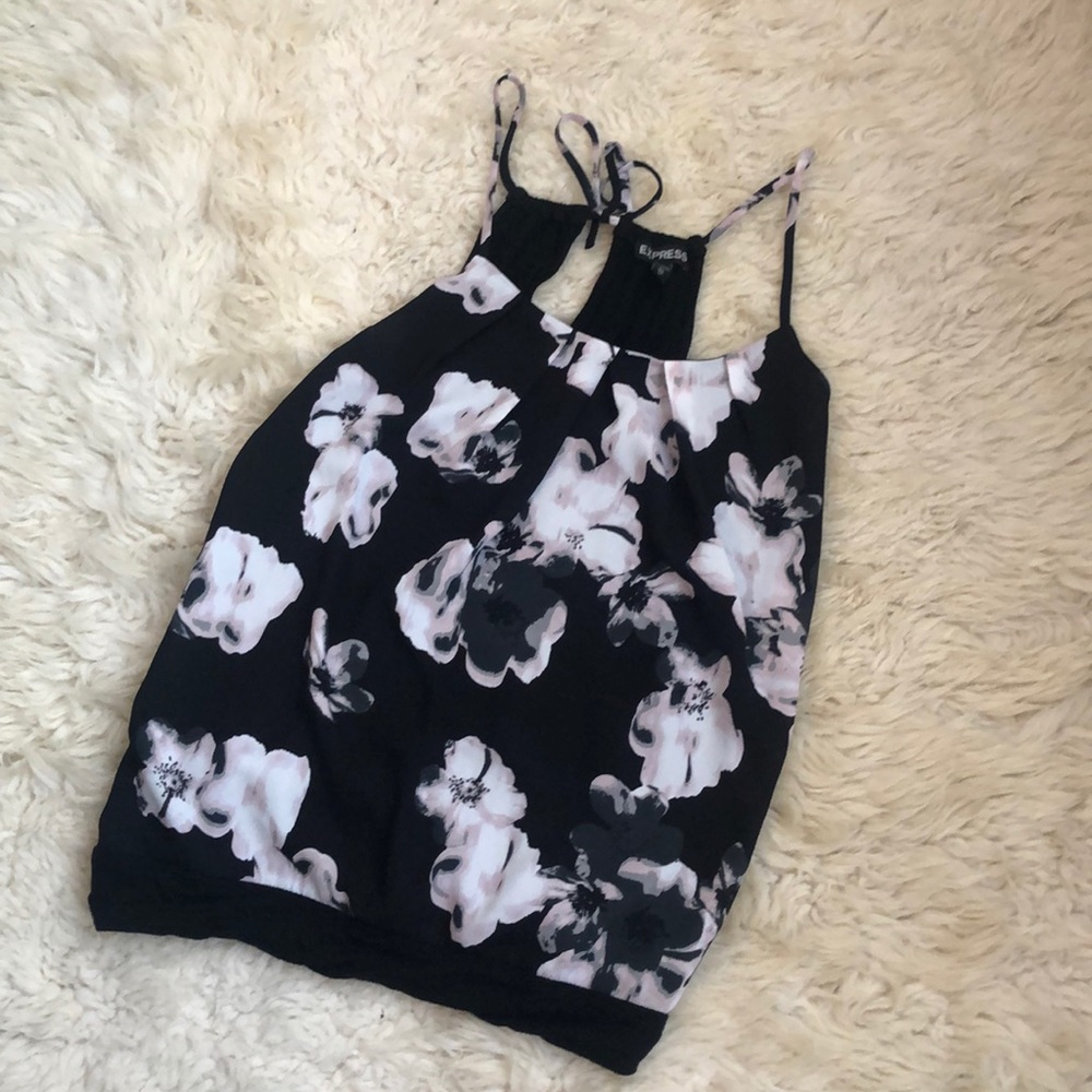 Sleeveless floral summer top